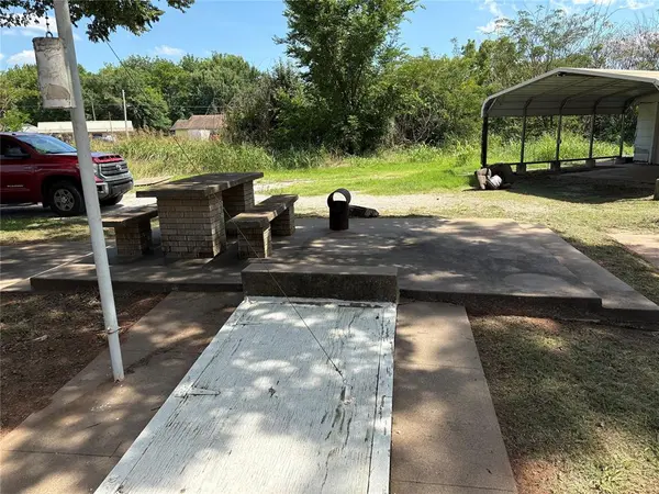 513 11th ST, Pawnee, OK 74058