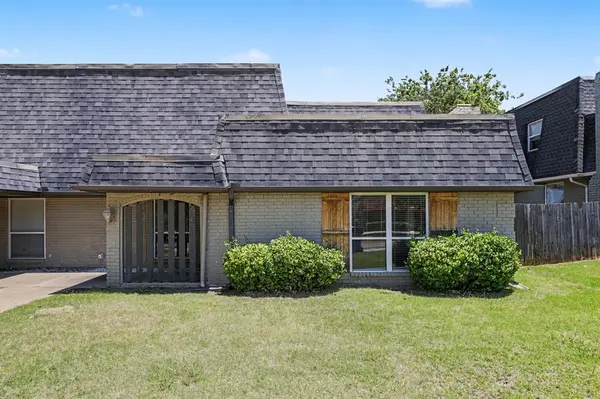 11008 Springhollow RD, Oklahoma City, OK 73120