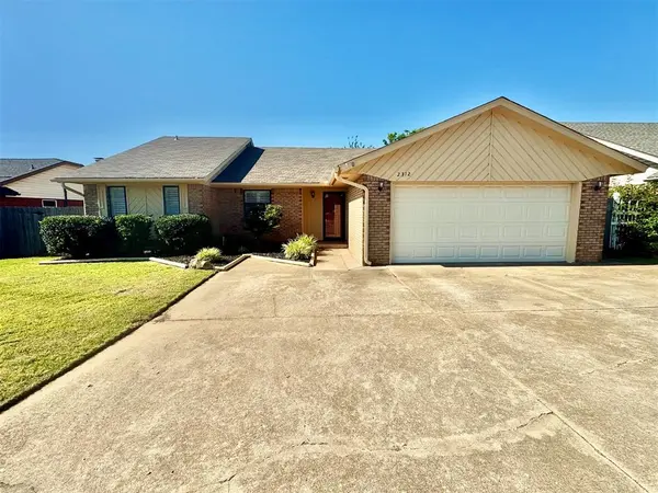 2312 Shadowlake DR, Oklahoma City, OK 73159