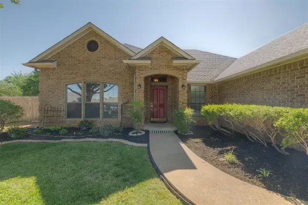 301 Whitman CT, Edmond, OK 73003