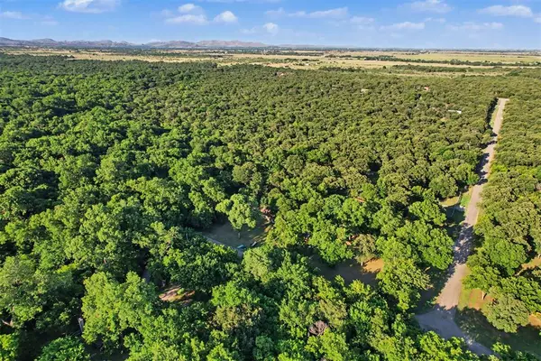 104 SW Timber Lane, Indiahoma, OK 73552