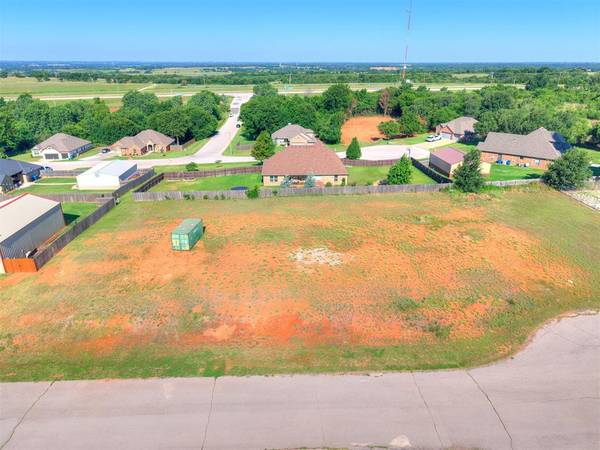 3689 Merlin CT, Newcastle, OK 73065