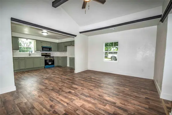 105 S Broadway, Davenport, OK 74026