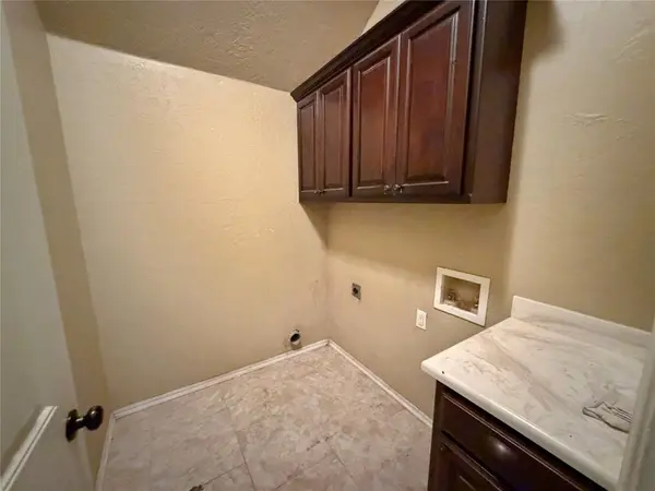 10900 SW 32nd TER, Yukon, OK 73099