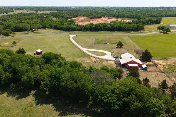W Waterloo RD, Edmond, OK 73025