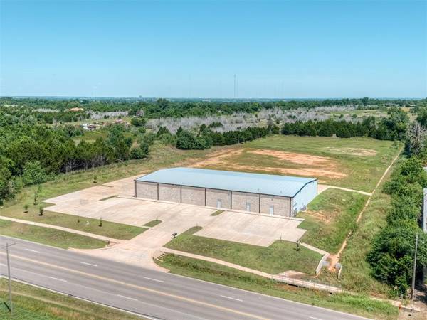 3303 NE 23rd ST, Oklahoma City, OK 73121