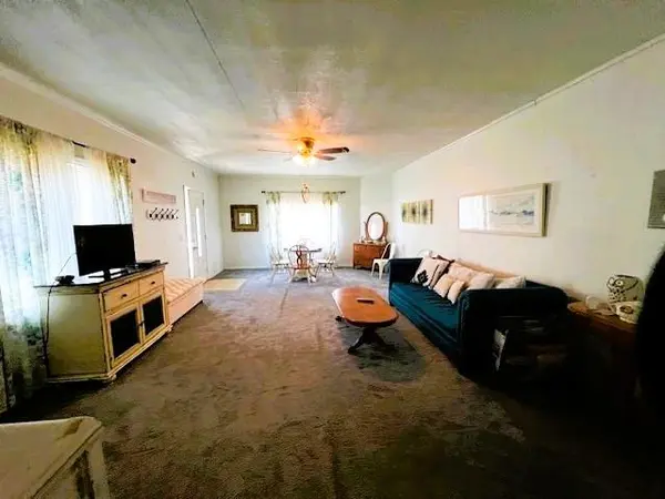 216 S Bailey ST, Hobart, OK 73651