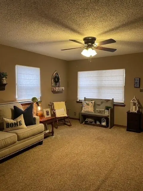 403 N Hitchcock ST, Hobart, OK 73651