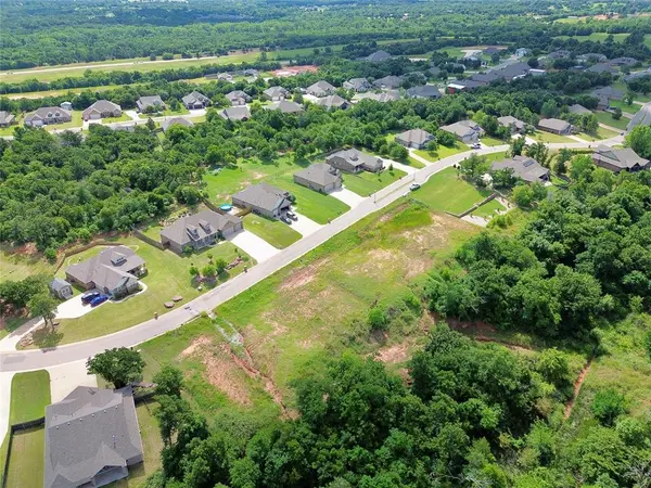 8851 Overlook DR, Guthrie, OK 73044