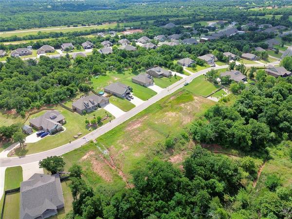8851 Overlook DR, Guthrie, OK 73044