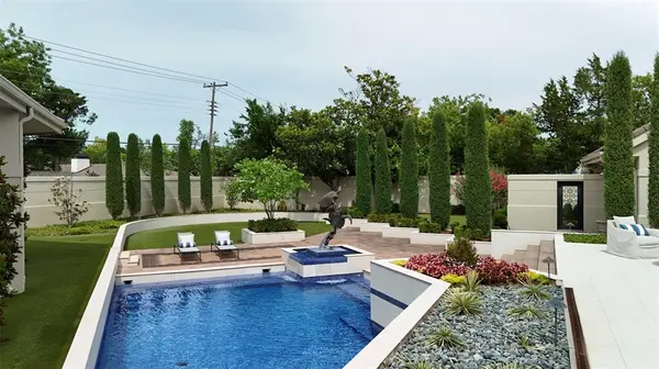1805 W Wilshire BLVD, Nichols Hills, OK 73116
