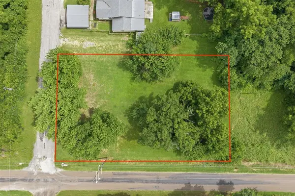 810 N Taylor ST, Wynnewood, OK 73098