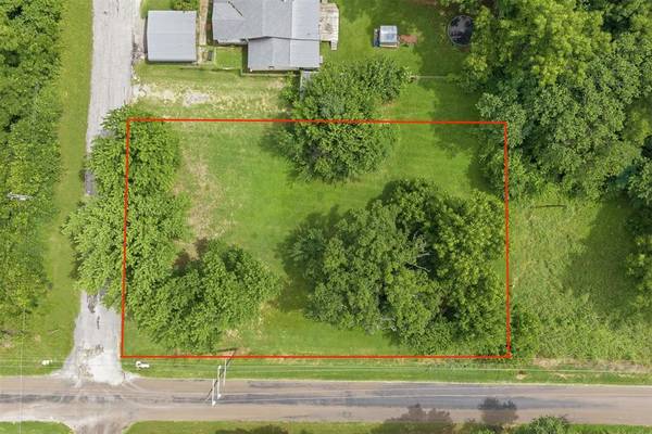 810 N Taylor ST, Wynnewood, OK 73098