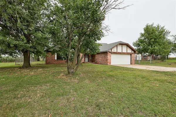 2301 S Manor RD, Yukon, OK 73099