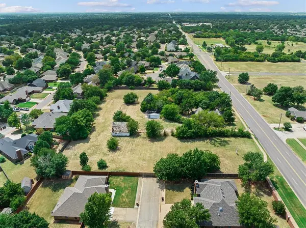 1400 W 3rd ST, Edmond, OK 73003