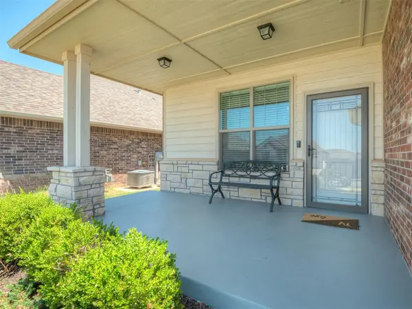 9040 NW 142nd ST, Yukon, OK 73099