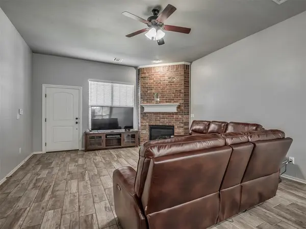 9040 NW 142nd ST, Yukon, OK 73099