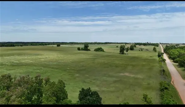 N Broadway RD #6, Guthrie, OK 73044
