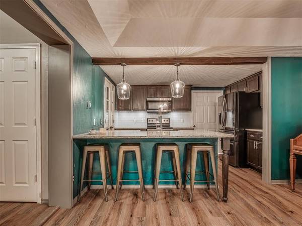 112 N Broadway ST, Crescent, OK 73028