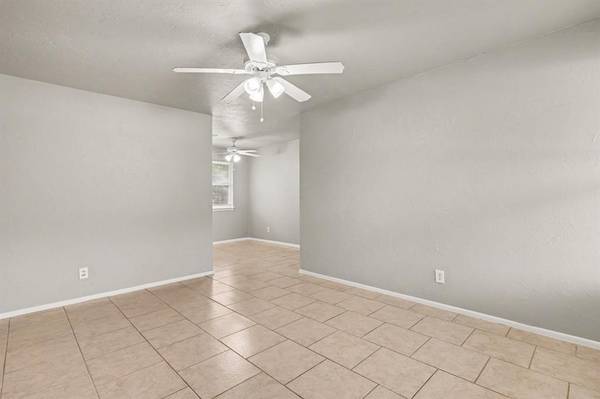 308 Arnold AVE, Moore, OK 73160