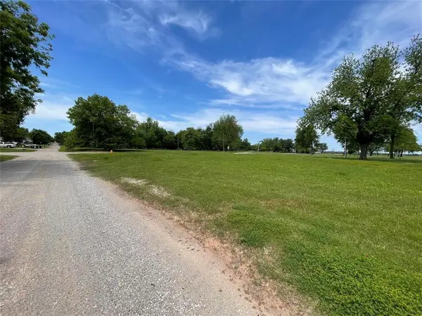 824 W Logan AVE, Guthrie, OK 73044