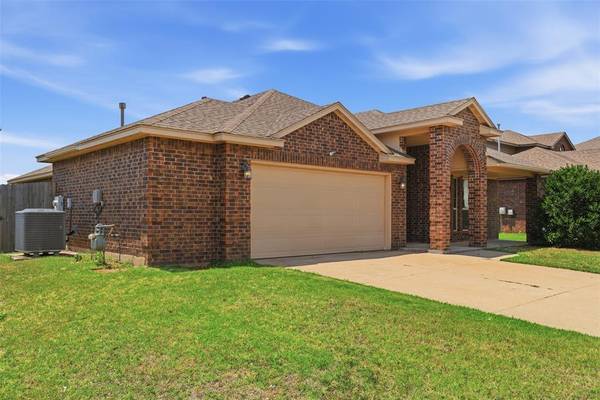 11316 NW 96th ST, Yukon, OK 73099