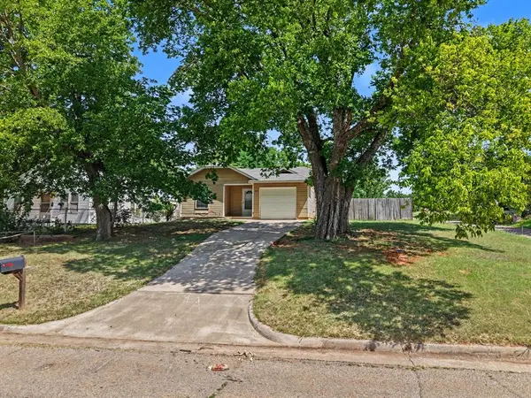 524 E Grant AVE, Guthrie, OK 73044