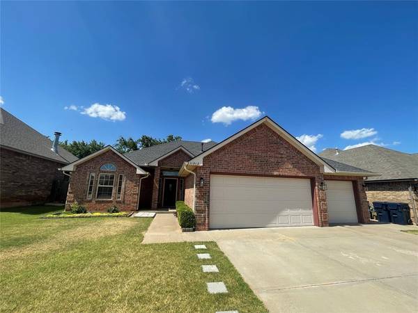 11913 SW 17th ST, Yukon, OK 73099