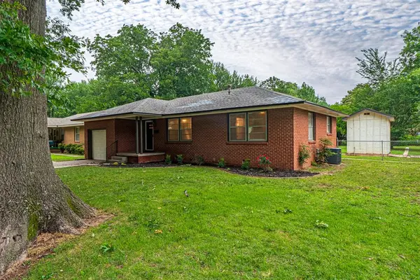 1215 Caddell LN, Norman, OK 73069