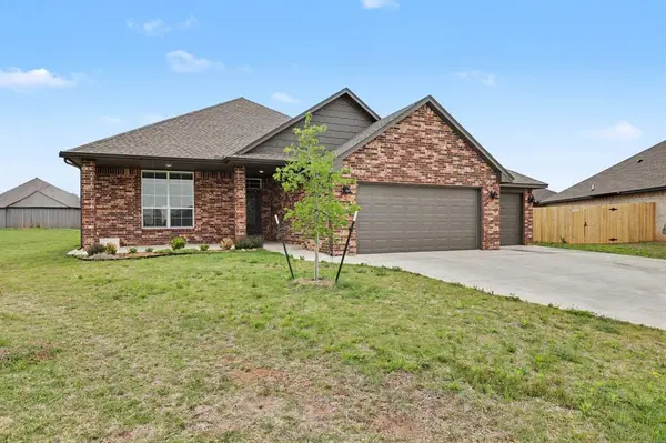 12812 NW 141st CIR, Yukon, OK 73099