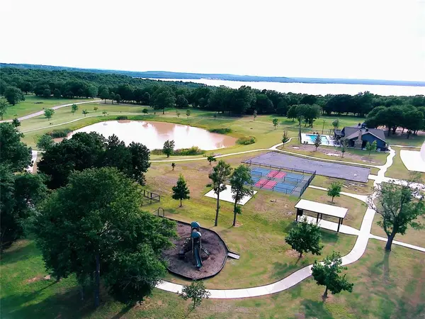 21 Patriot Pointe RD, Eufaula, OK 74432