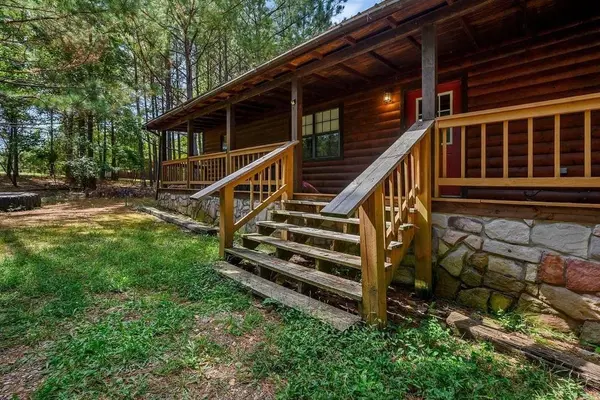 657 Canoe RD, Broken Bow, OK 74728