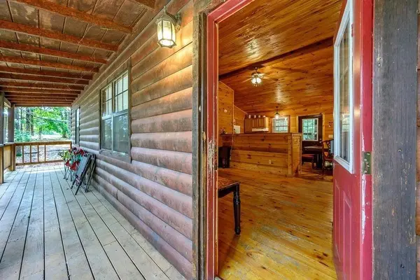 657 Canoe RD, Broken Bow, OK 74728