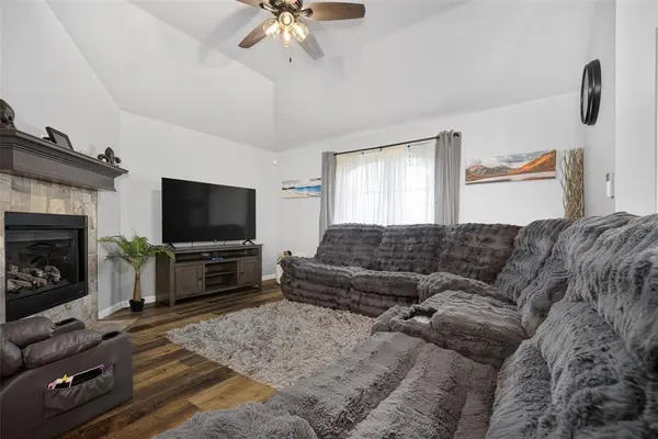 3221 Sahoma TRL, Yukon, OK 73099