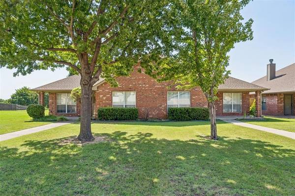 408 N Willowood DR #408 & 410, Yukon, OK 73099