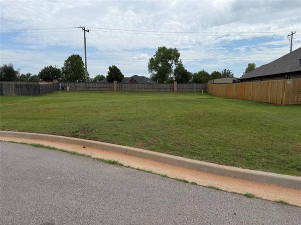 4509 Hambletonian LN, Mustang, OK 73064
