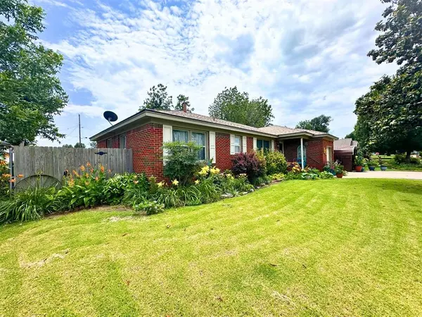 1405 W Shuttee ST, El Reno, OK 73036
