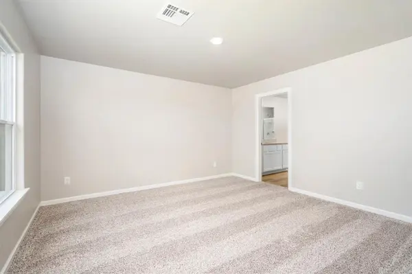 725 Luna WAY, Tuttle, OK 73089
