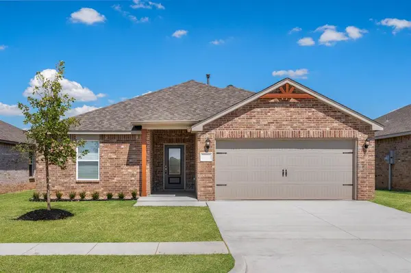 725 Luna WAY, Tuttle, OK 73089