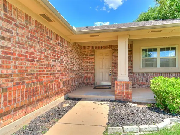 18100 Calle WAY, Edmond, OK 73012
