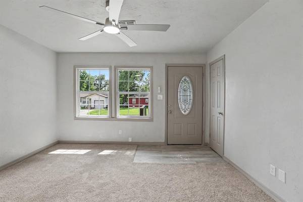 4008 Crabtree CV, Midwest City, OK 73110