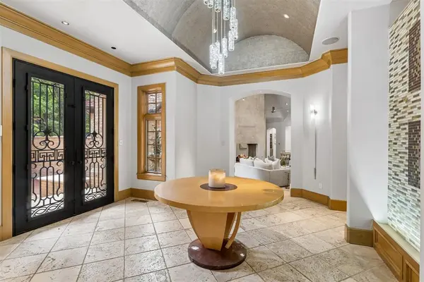 1916 Mulholland DR, Edmond, OK 73012