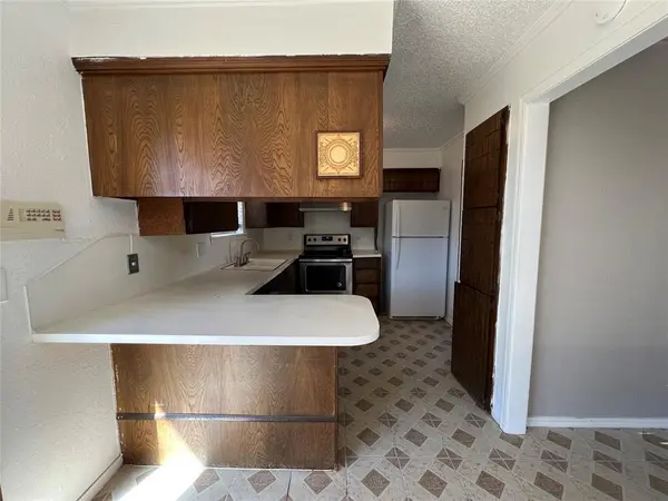1017 S Neptune ST, Edmond, OK 73003
