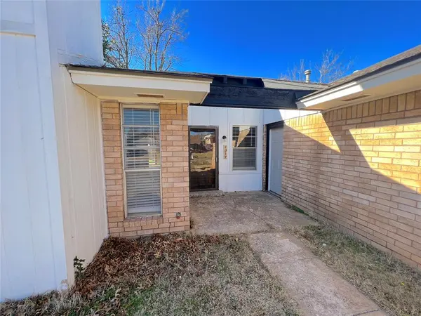 1017 S Neptune ST, Edmond, OK 73003