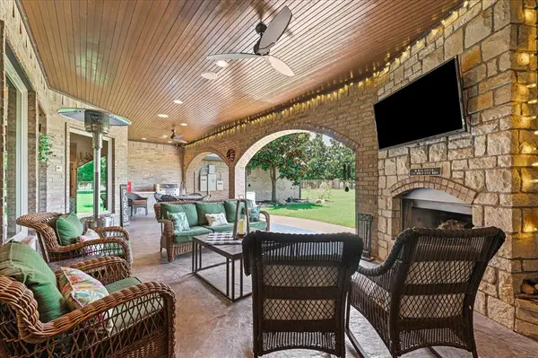 1204 Turnberry CIR, Shawnee, OK 74801