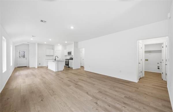 12845 Florence LN, Yukon, OK 73099