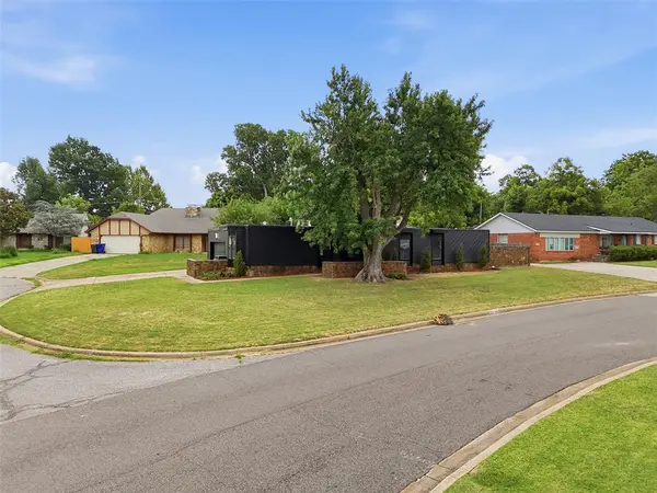 2904 Robin RD, Midwest City, OK 73110