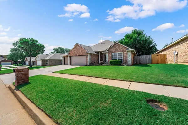 11008 NW 104th TER, Yukon, OK 73099