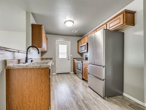 609 Linden LN, Mustang, OK 73064