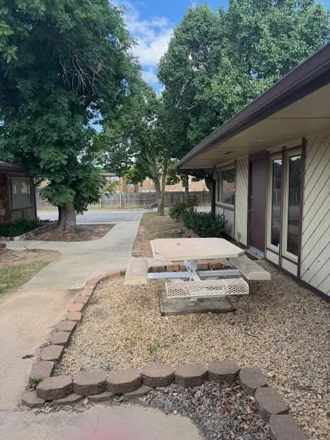 1145 W 1240 Service RD RD #F, Oklahoma City, OK 73139